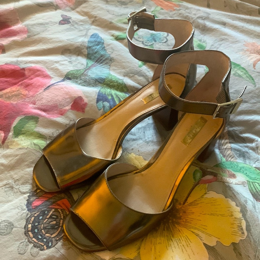 EUC Louise et Cie ankle strap pumps, size 10/40.  Worn 1 time. Med width